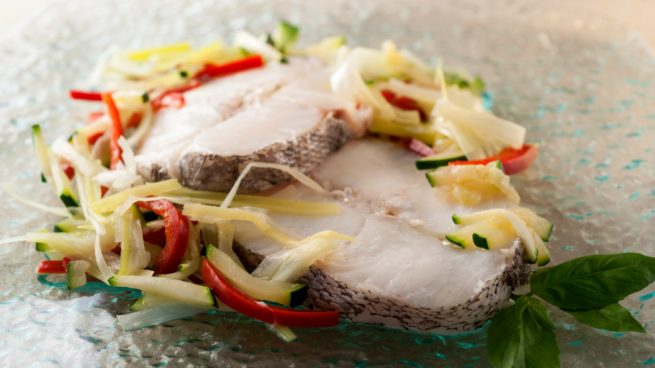 Merluza con cebolla al microondas