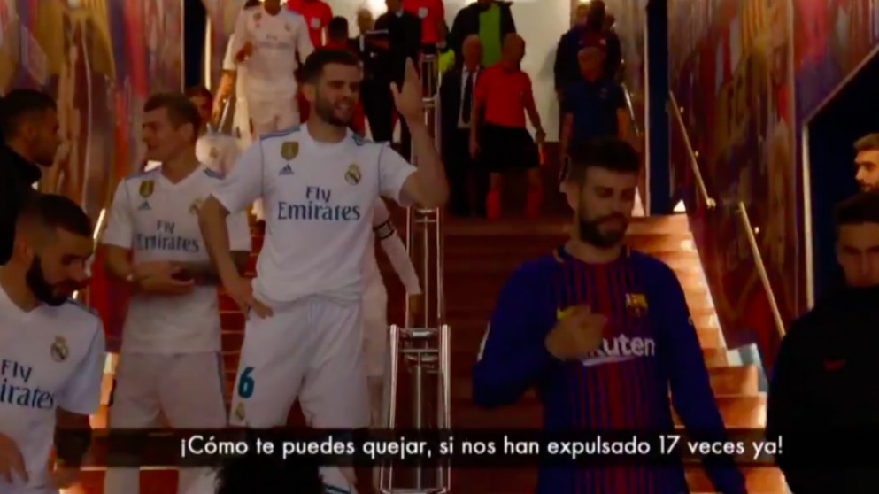 Nacho y Piqué, en plena discusión.