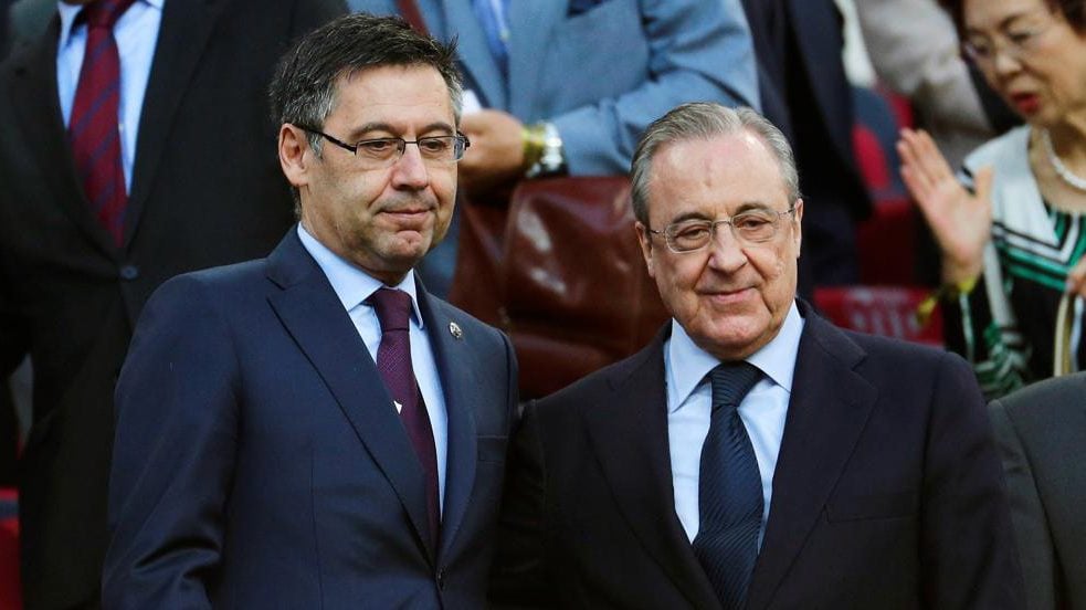 Bartomeu y Florentino Pérez, en el palco del Camp Nou (EFE).