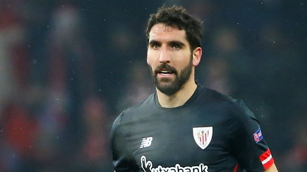 Raúl García durante un partido con el Athletic. (Getty)