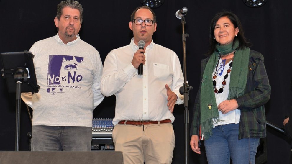 El alcalde de Valdemoro, Serafín Faraldos (PSOE), durante las fiestas, en el centro de la imagen. (Foto. Valdemoro)