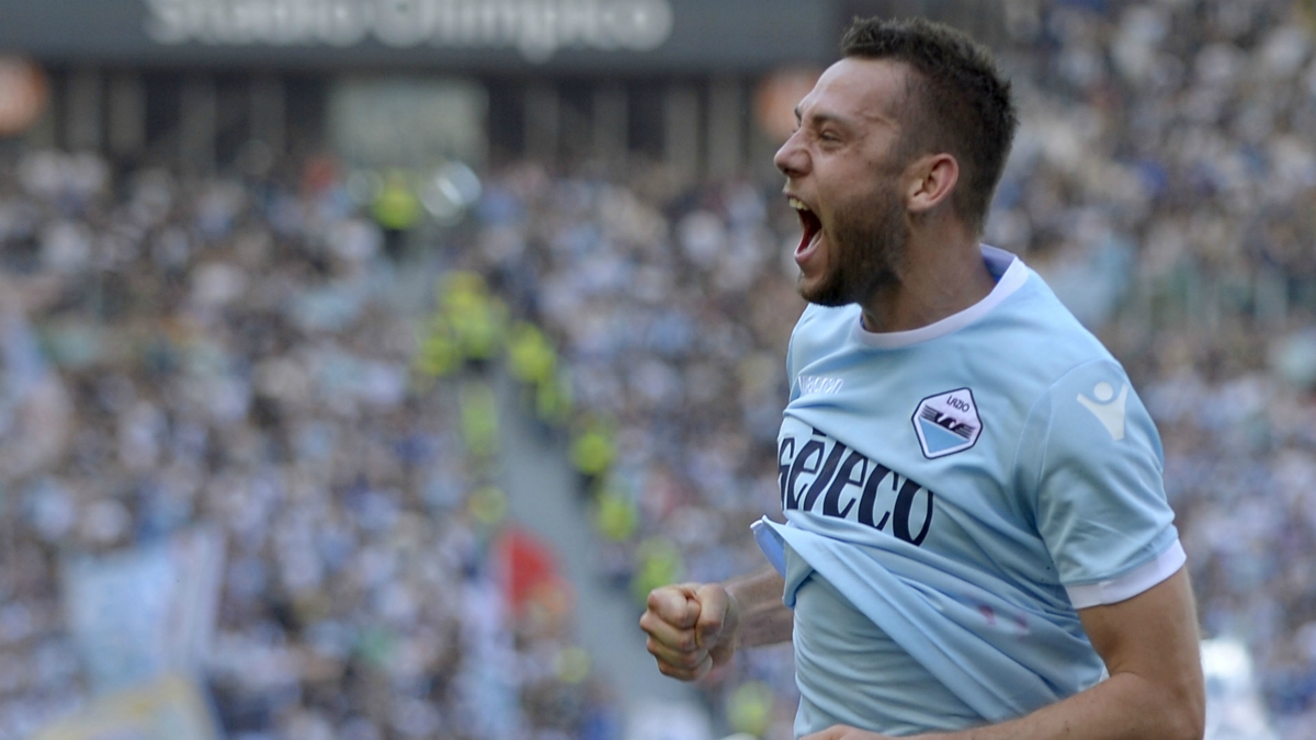 De Vrij celebra un gol con la Lazio esta temporada. (Getty Images)