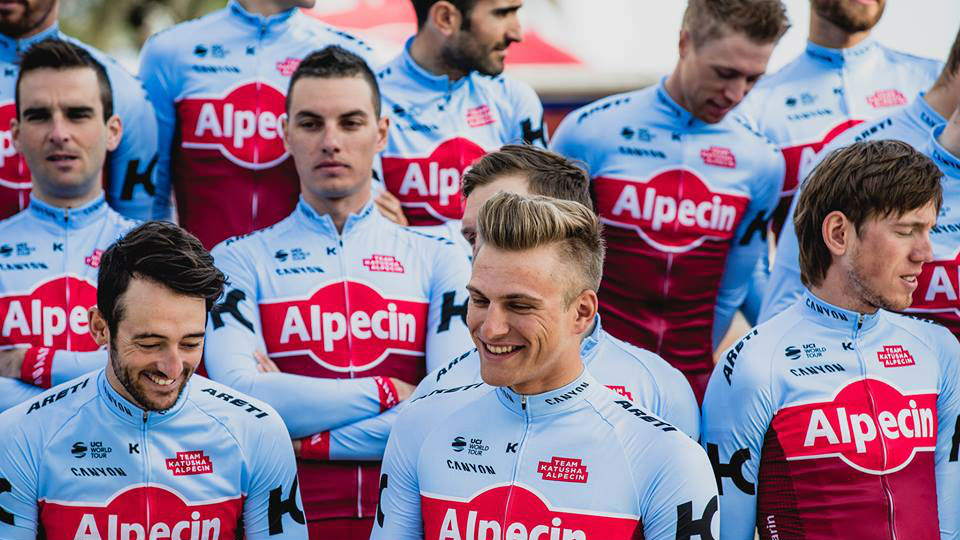 Los ciclistas del Katusha-Alpecin, en la presentación del equipo.