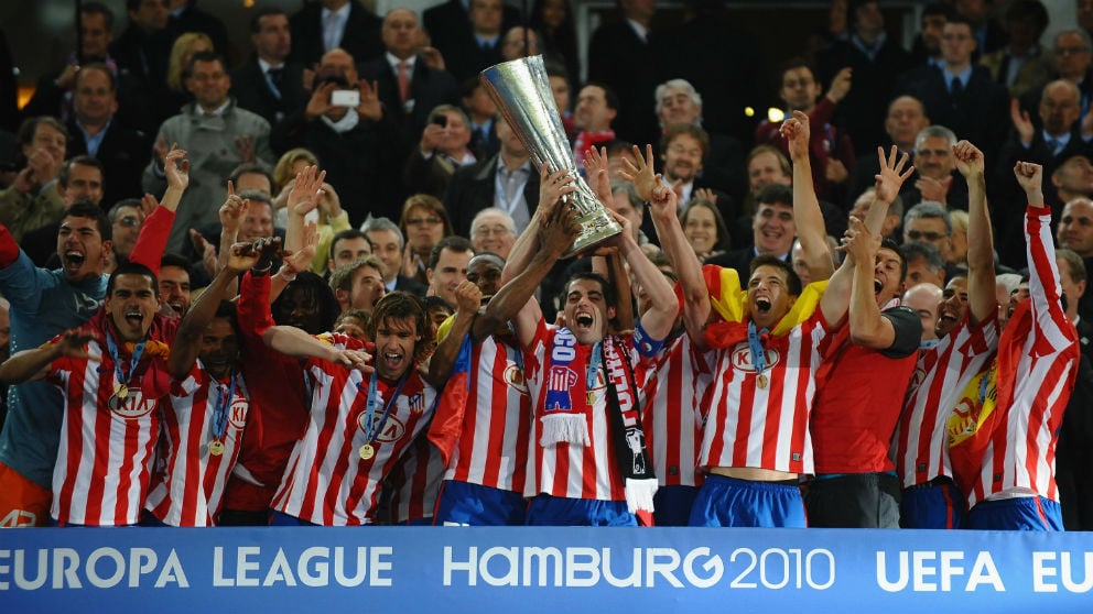 Los jugadores del Atlético de Madrid celebran la Europa League ganada en 2010. (Getty)