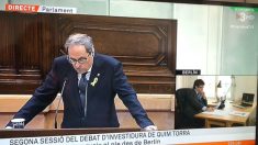 Imagen de TV3 en directo desde el Parlament y desd el despacho de Carles Puigdemont