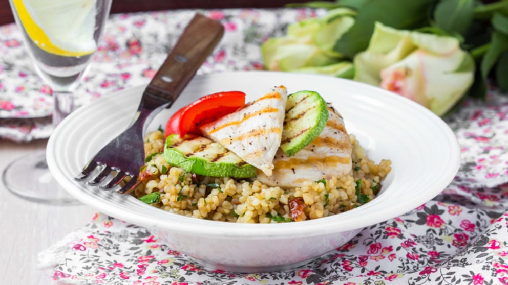 Recetas de quinoa con lentejas y pollo, proteínas, hierro y fibra