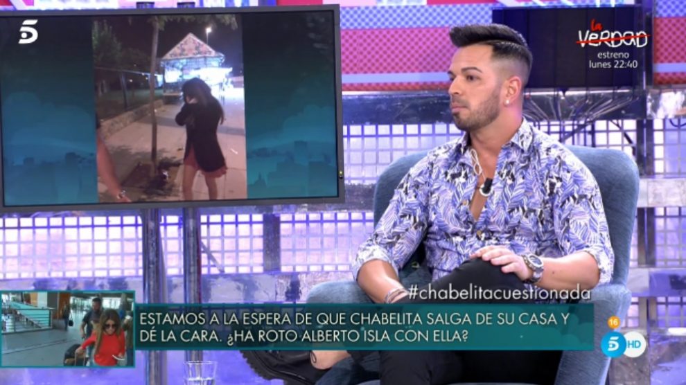 Tony confiesa que no durmió en el sofá en ‘Sálvame Deluxe’