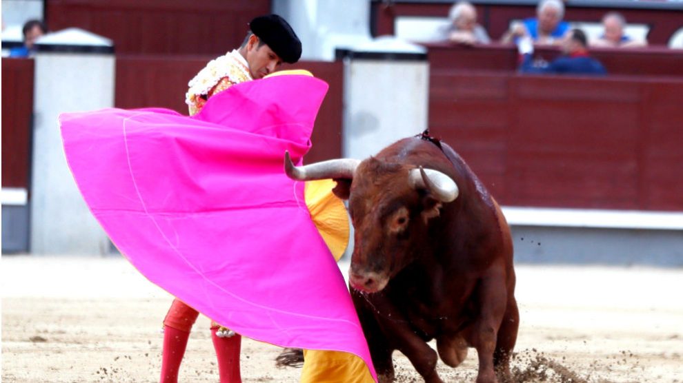 Joselito Adame en una de sus faenas (Foto: Efe).