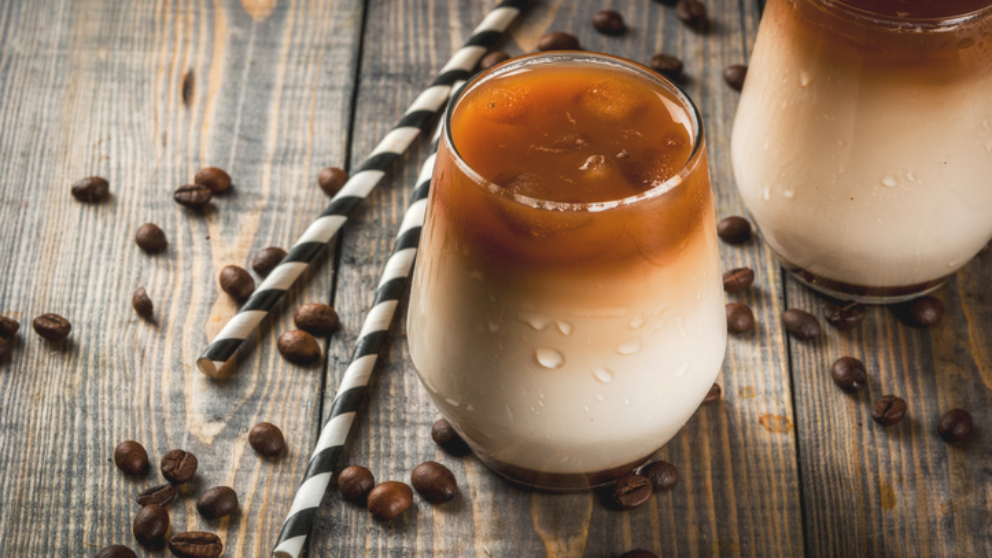 Receta de café plateado un postre lleno de energía y fácil de preparar