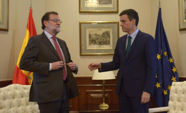 Mariano Rajoy le niega el saludo a Pedro Sánchez en 2016 en Moncloa 