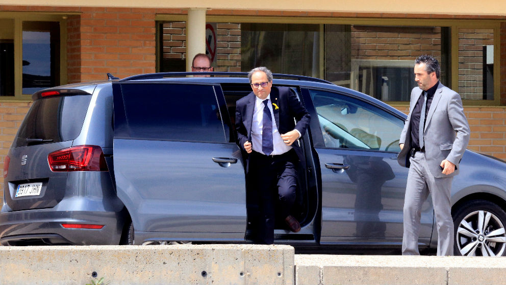El presidente de la Generalitat, Quim Torra (c), a su llegada a la cárcel de Soto del Real (Foto: Efe)