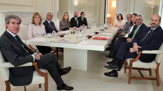 El presidente madrileño Ángel Garrido ingresado por un cólico nefrítico