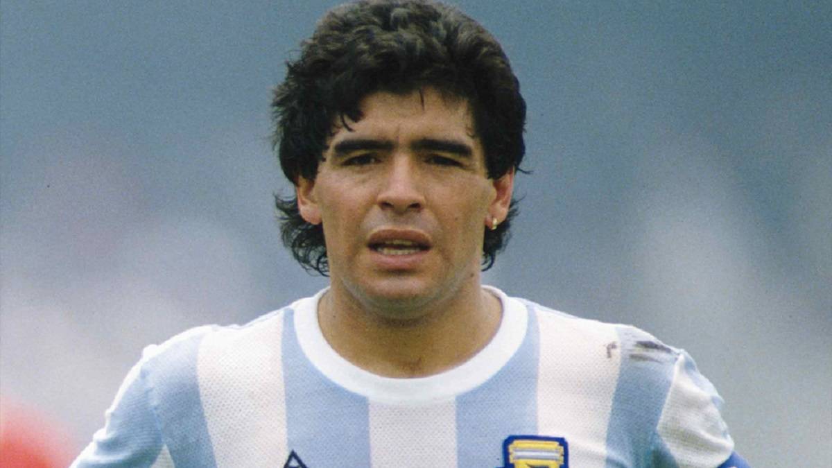 Diego Armando Maradona.