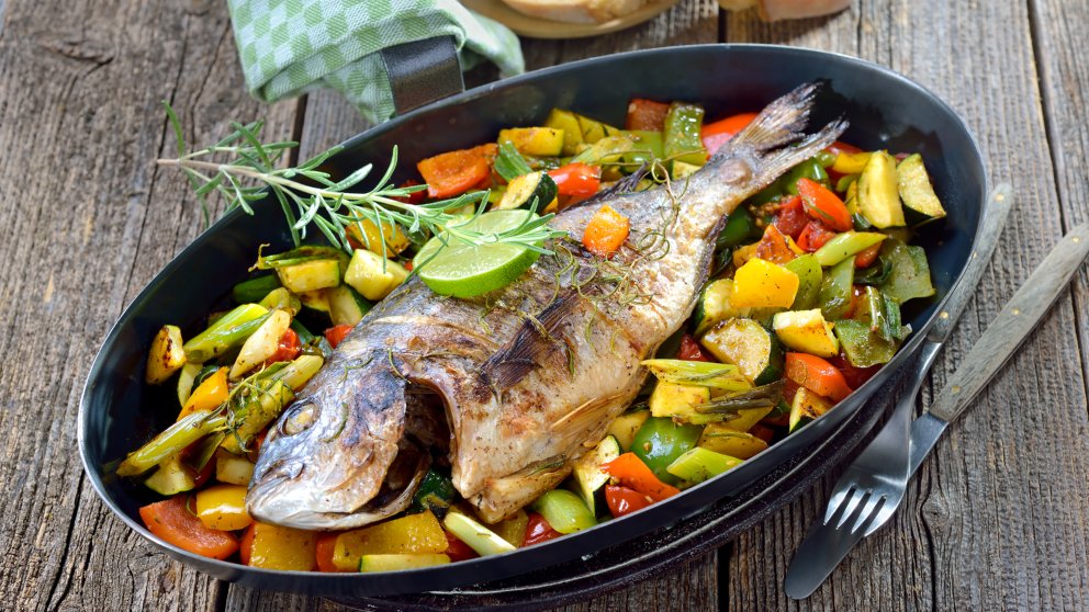 Receta de dorada a la marsellesa fácil de preparar