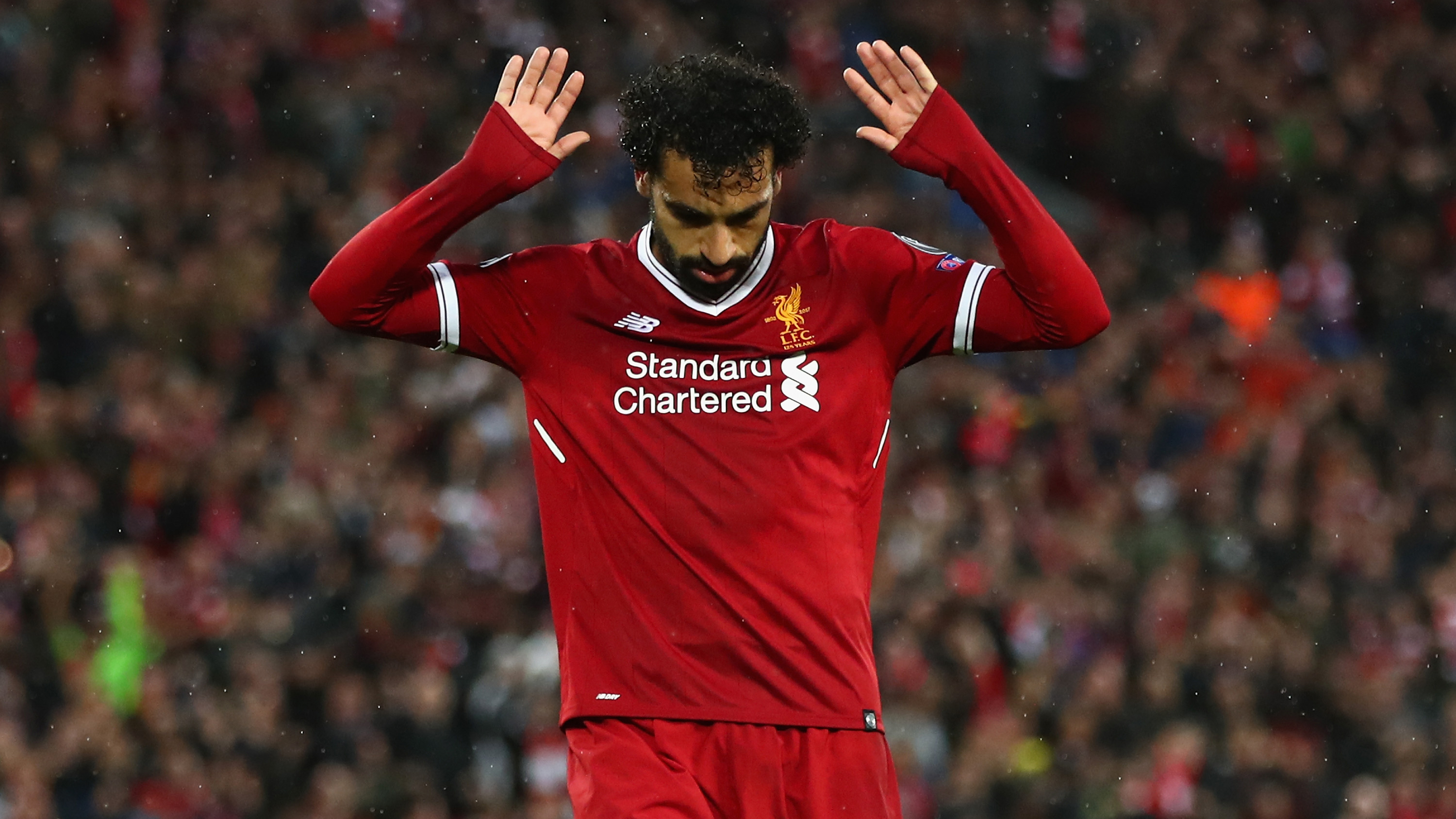Mohamed Salah pide perdón a la afición de la Roma tras su gol. (Getty)