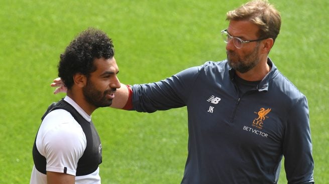 Salah y Klopp, en un entrenamiento reciente antes de la final de la Champions League (AFP).