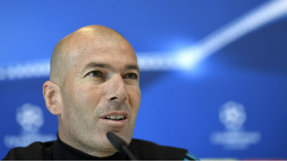 zidane durante una rueda de prensa. (AFP)