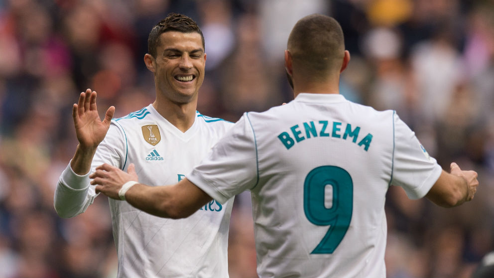 Cristiano Ronaldo y Benzema celebran un gol del francés | Final Champions League 2018. (Getty)