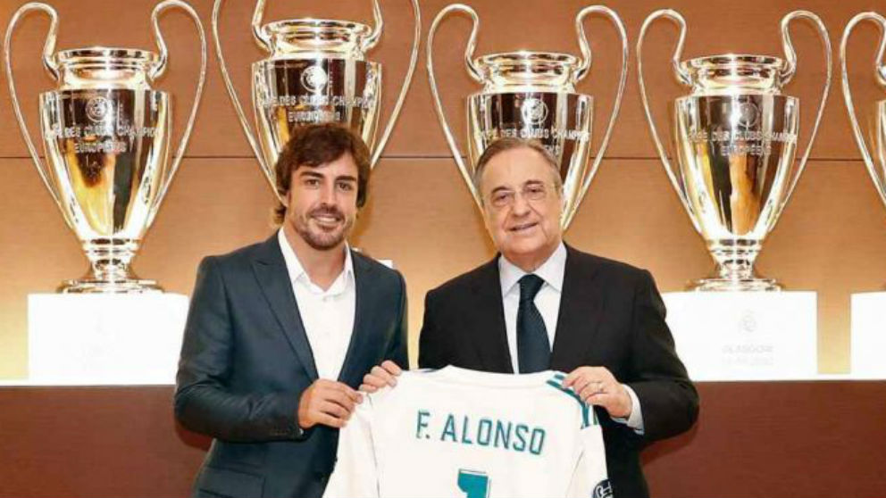 Fernando Alonso junto a Florentino Pérez. (Realmadrid.com)