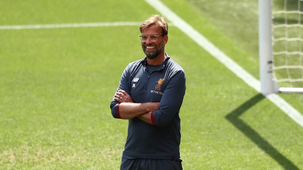 Jurgen Klopp sonríe durante un entrenamiento del Liverpool. (Getty) | Final Champions hoy | Real Madrid – Liverpool