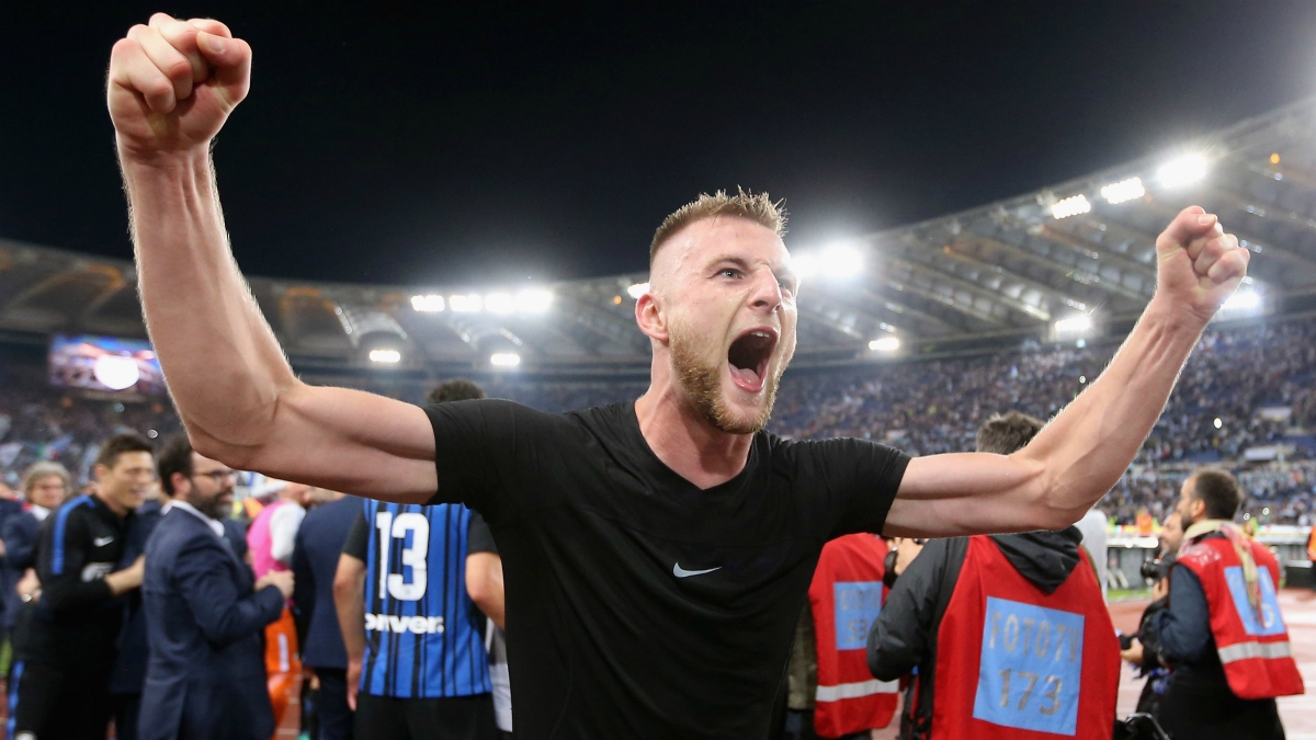 Skriniar celebra la clasificación del Inter para la Champions. (Getty Images)