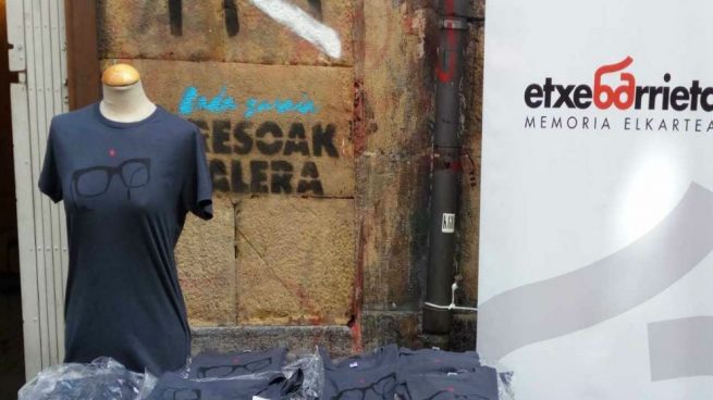 Negocio etarra: venden merchandising sobre el primer asesino de ETA