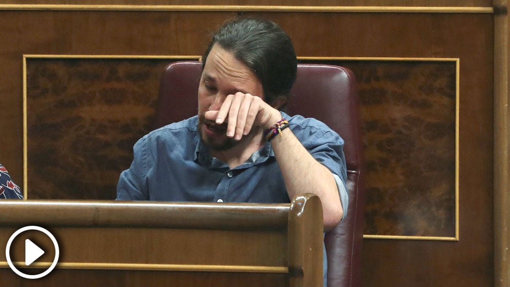 El líder de Podemos, Pablo Iglesias, durante la sesión de control al Gobierno hoy en el Congreso de los Diputados. (Foto: Efe)