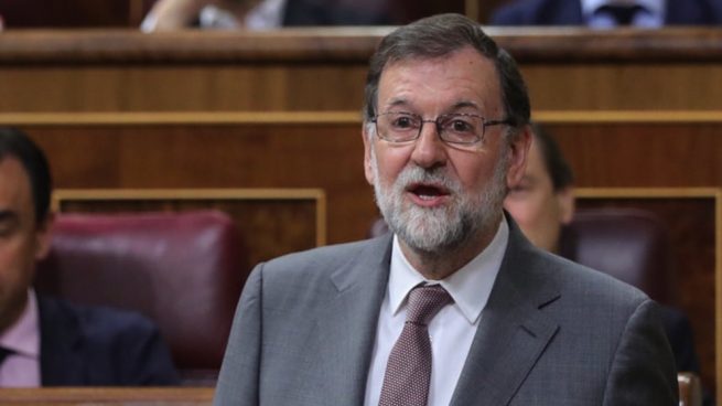 Rajoy acepta dimitir si C’s y PNV le garantizan apoyos para investir a Ana Pastor o Soraya
