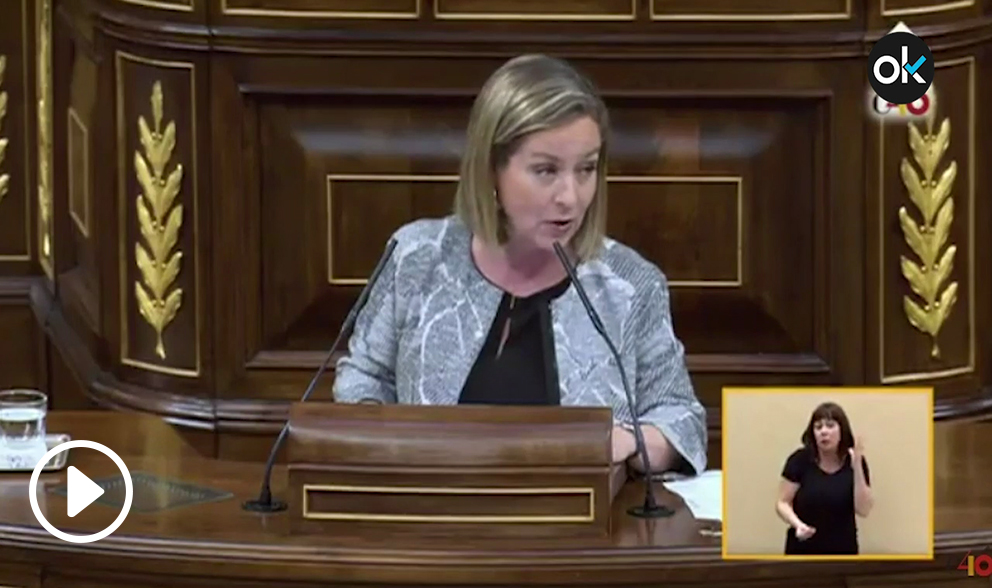 La diputada de Coalición Canaria, Ana Oramas, en su intervención en la moción de censura de Sánchez a Rajoy