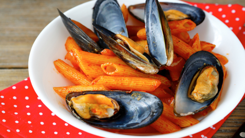 Receta de macarrones con mejillones al curry fáciles de preparar