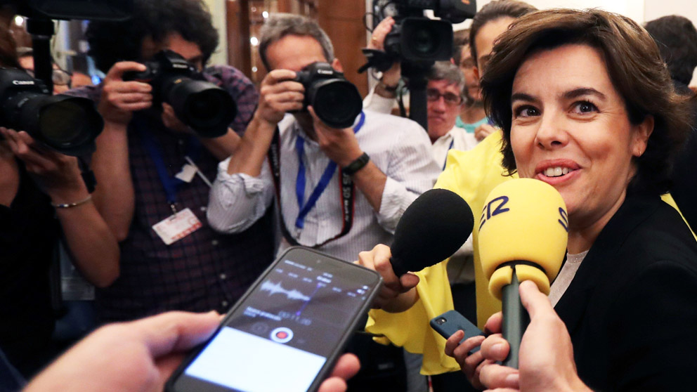 Soraya Sáenz de Santamaría en el hemiciclo (Foto: EFE)