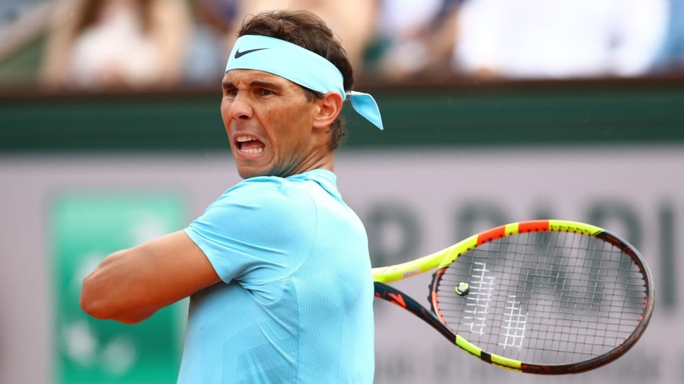 Nadal devuelve una pelota ante Gasquet. (Getty)