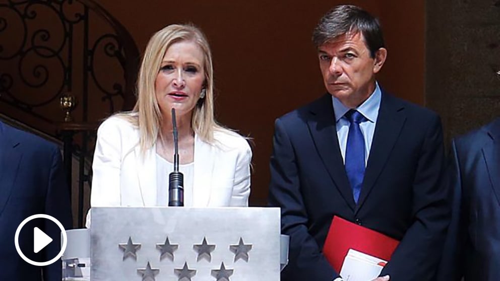 Cristina Cifuentes y el rector de la Complutense, Carlos Andradas. (Foto. CM)