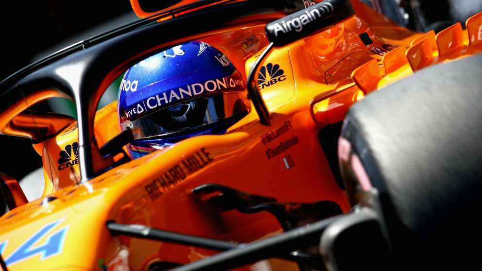 Fernando Alonso cumple oficialmente en Canadá 300 Grandes Premios, aunque hubo dos en los que no tomó la salida de la carrera, sembrando la polémica en este sentido. (getty)