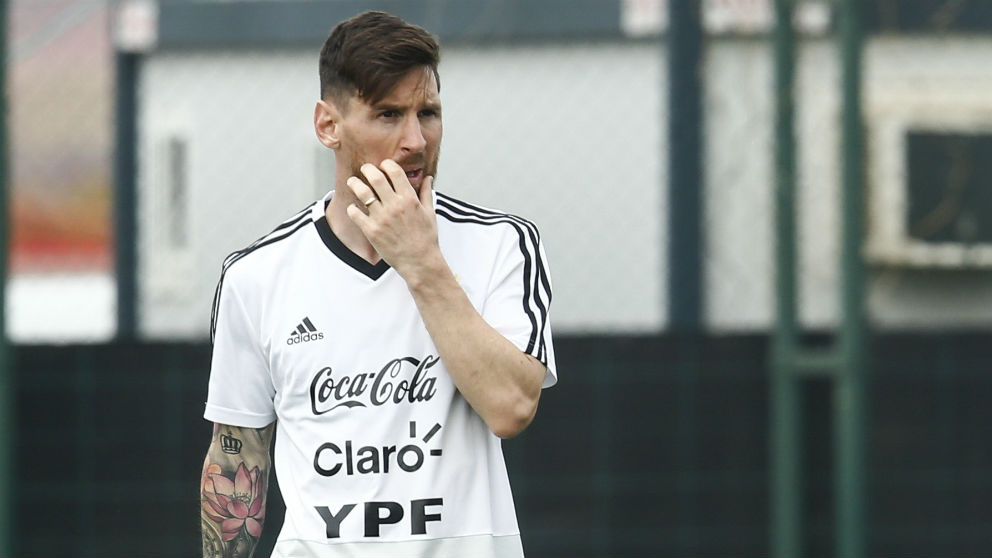 Messi, en un entrenamiento de la selección de Argentina. (AFP)