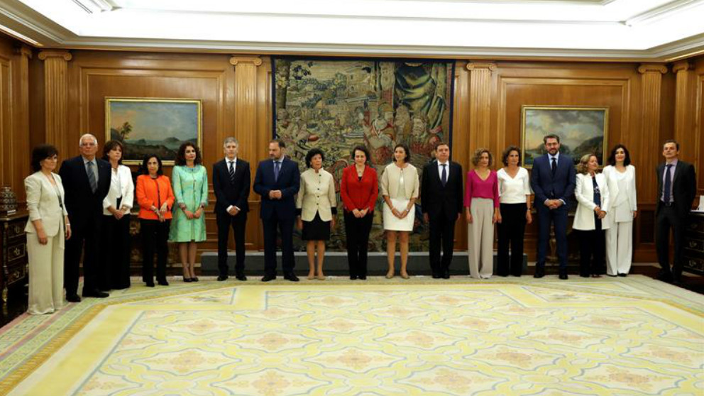 Los ministros de Pedro Sánchez juran el cargo en el Palacio de la Zarzuela. Foto: EFE