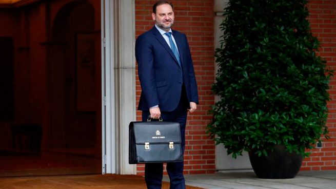 José Luís Ábalos llegando al Palacio de la Moncloa para el primer Consejo de Ministros presidido por Pedro Sánchez. Foto: EFE