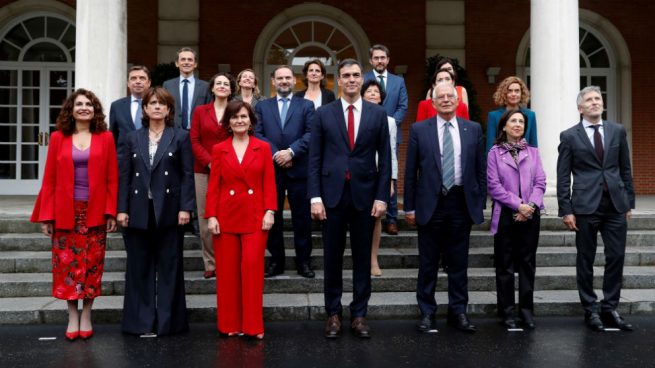 Sánchez pide a sus ministros medidas que respeten la estabilidad presupuestaria