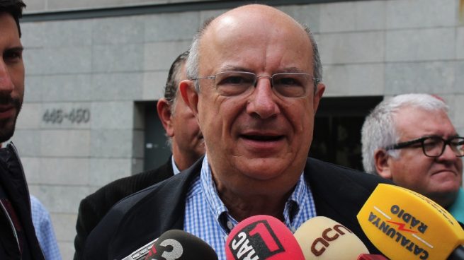 El ex eurodiputado Fisas y el ex presidente de Sociedad Civil Catalana Bosch dejan el PP