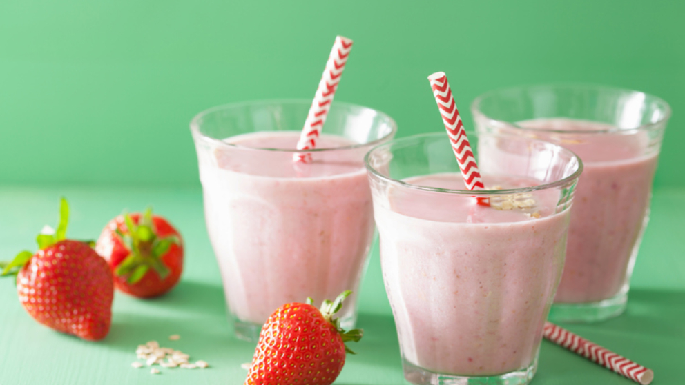 Receta de smoothie de fresas con avena sano y delicioso