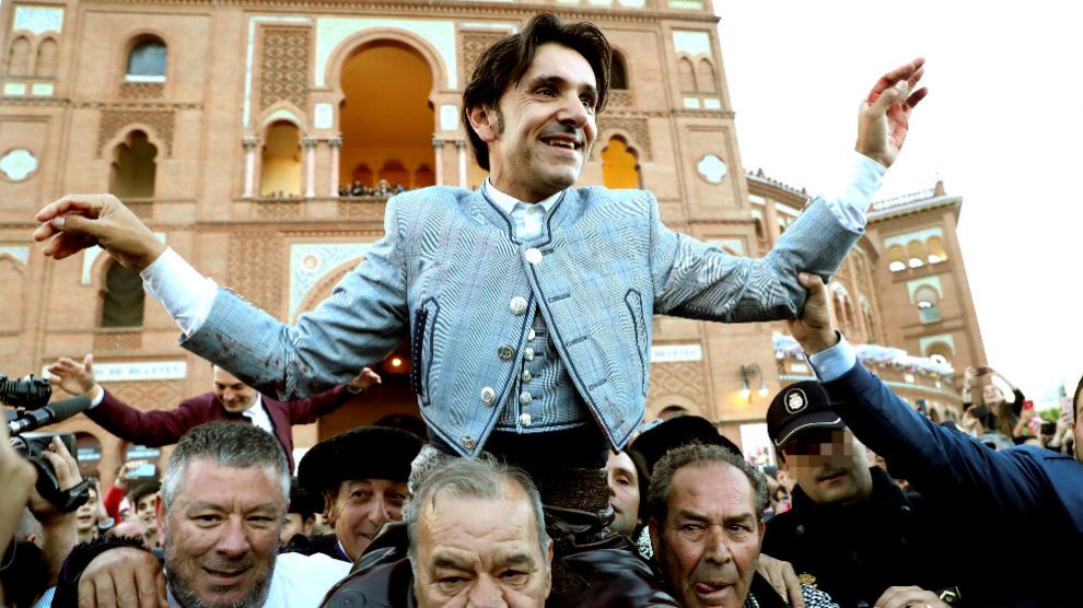 Diego Ventura sale a hombros este sábado en Las Ventas (Foto: Efe).