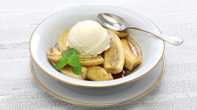 plátanos flameados con helado de vainilla