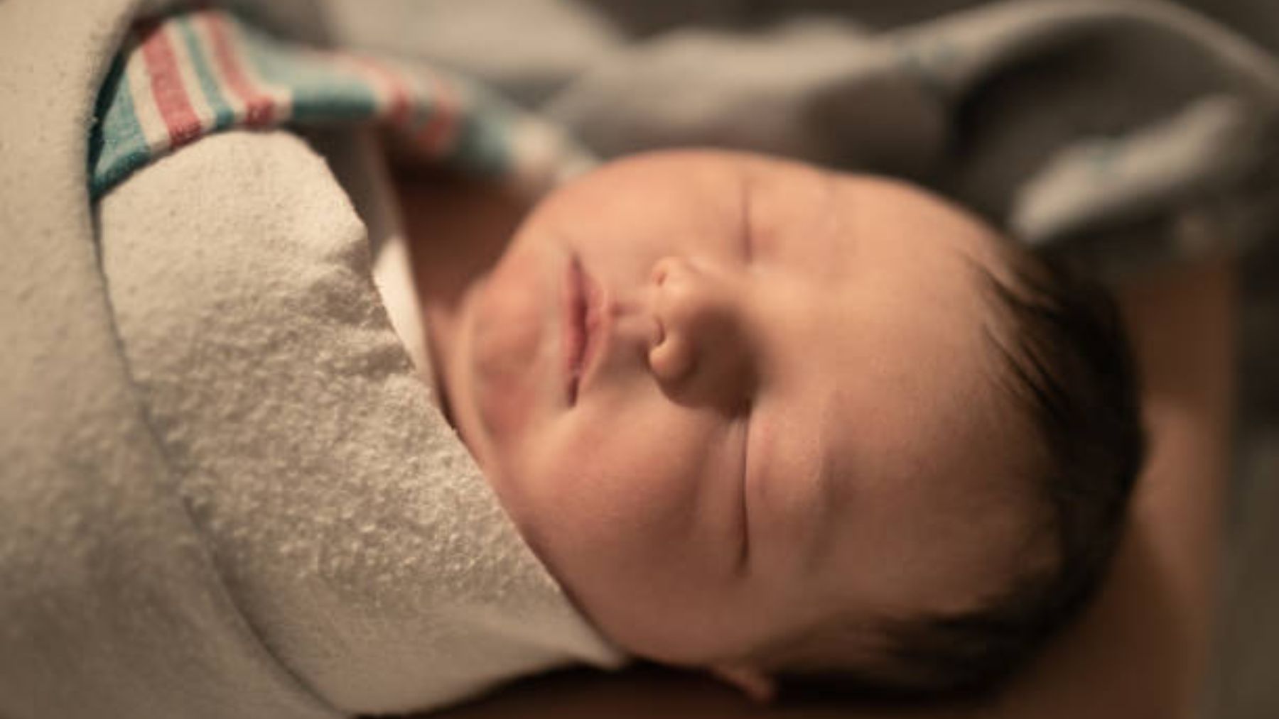 El motivo por el que los bebés nacen de madrugada