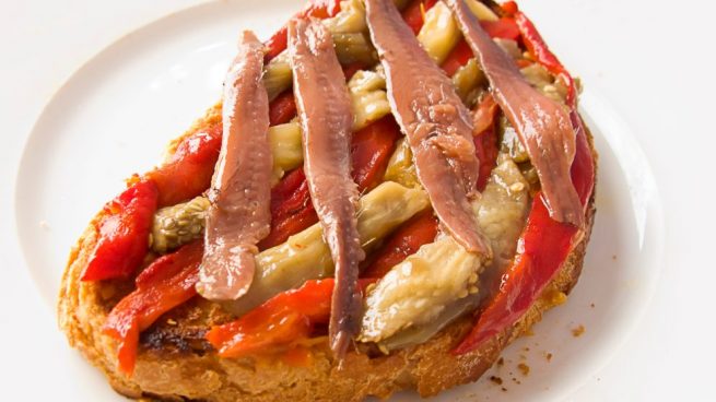 boquerones con mermelada de tomate