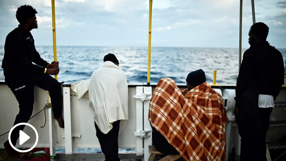 Tripulantes del ‘Aquarius’, rechazado por el Gobierno de Italia. (Foto: AFP)