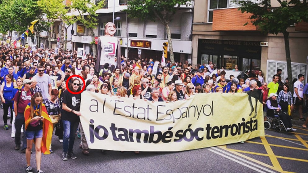 El terrorista Fredi Bentanachs encabezando la manifestación de los CDR en Esplugas