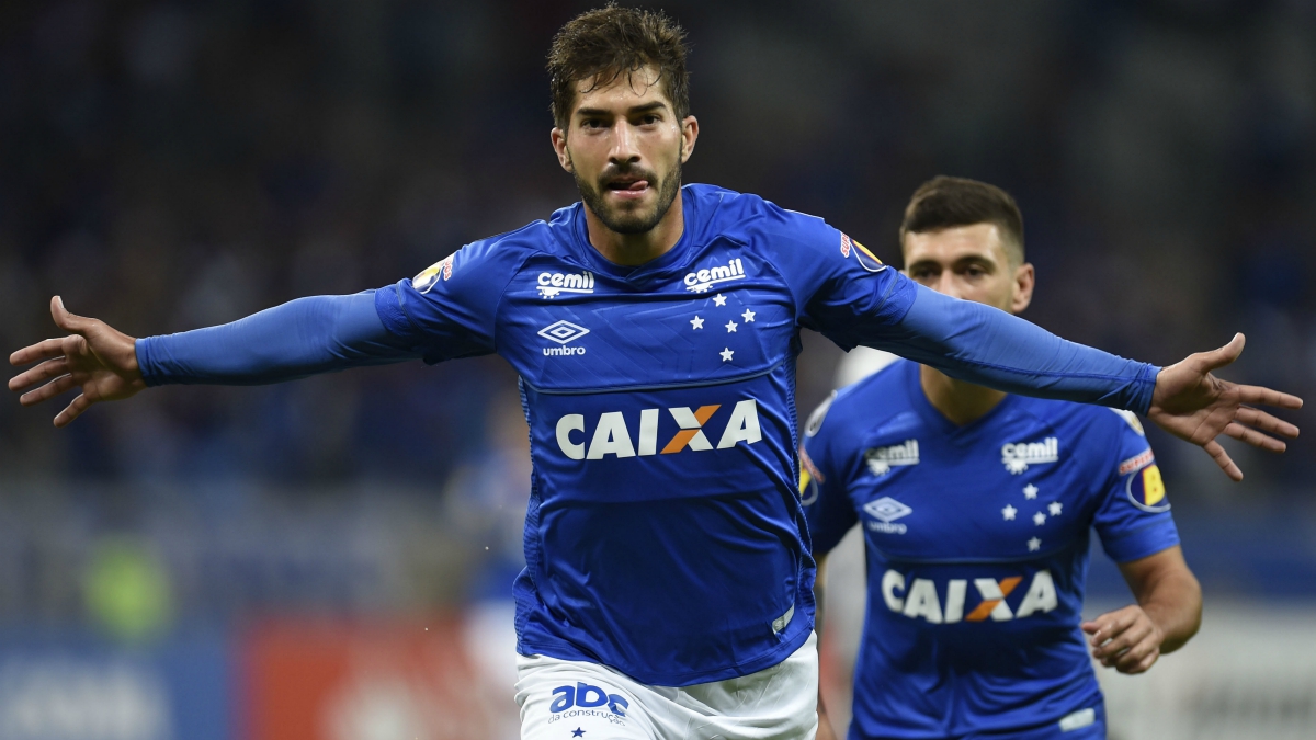 Lucas Silva, durante un partido con Cruzeiro. (AFP)