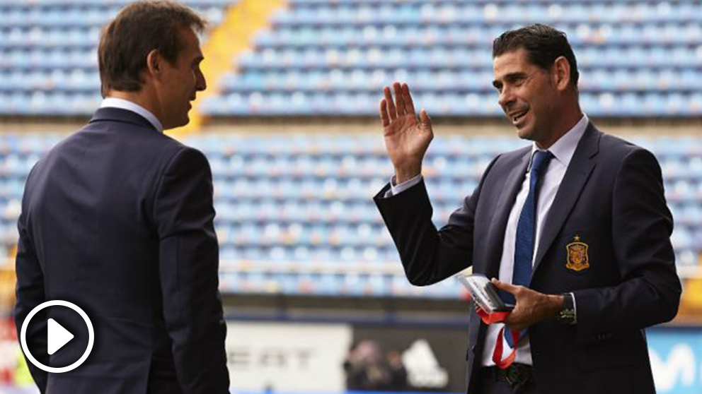 Hierro y Lopetegui dialogan antes de un partido de España. (Getty)