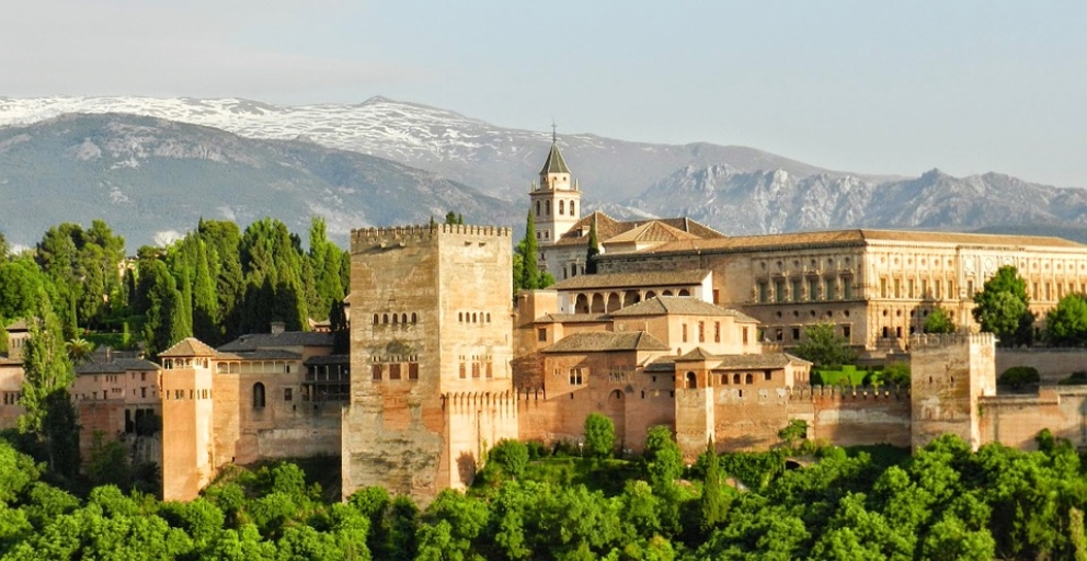 La Alhambra, uno de los símbolos del mundo árabe como el propio Almanzor