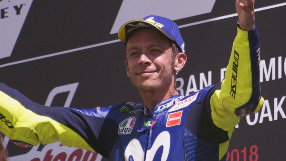 Valentino Rossi se ha mostrado muy esperanzado de lograr un buen resultado en Montmeló, un circuito donde su Yamaha M1 debería funcionar muy bien. (Getty)